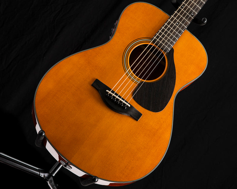 Yamaha FSX5 Red Label Vintage Tint