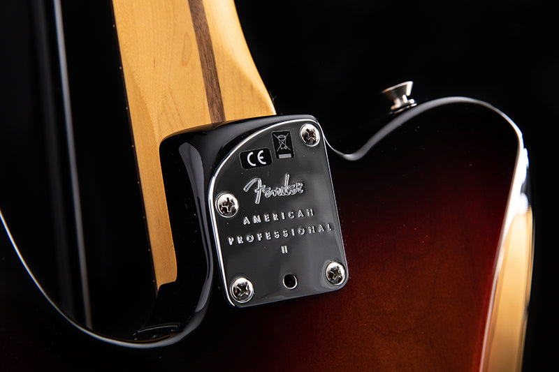 Fender American Professional II Telecaster Deluxe 3 Tone Sunburst