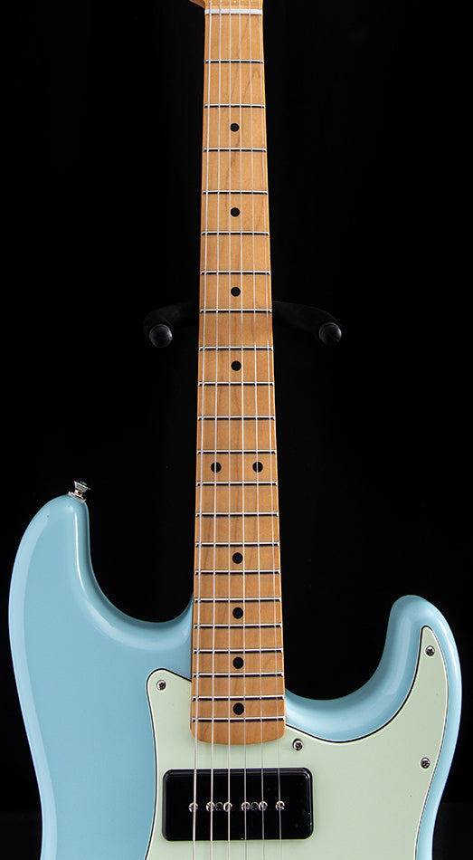 Fender Noventa Stratocaster Daphne Blue