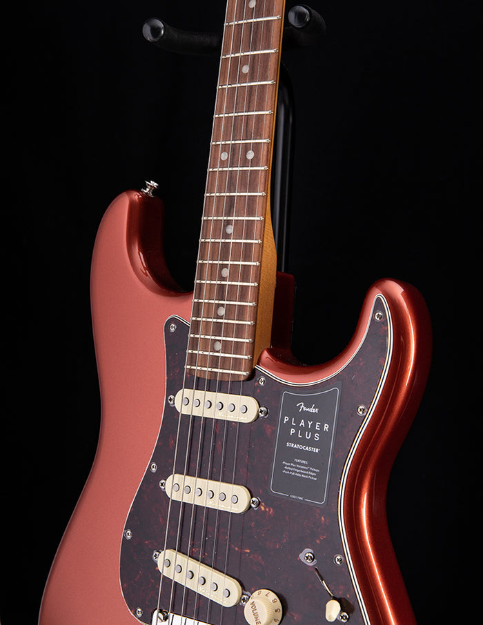 Fender Player Plus Stratocaster Aged Candy Apple Red