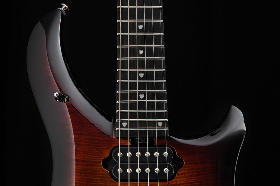 【訳あり】ERNIEBALL MUSICMAN Majesty 6st Ernie Ball Music Man Majesty 6 Quilt Top Electric Guitar
