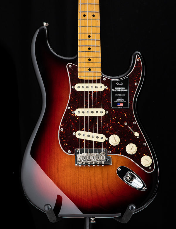 Fender American Professional II Stratocaster 3 Color Sunburst