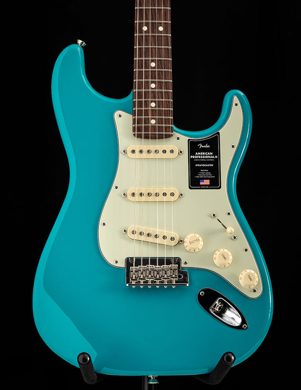 FenderAmericanProfessional IIストラトマイアミブルー Fender Professional II Stratocaster Miami Blue Electric Guitar