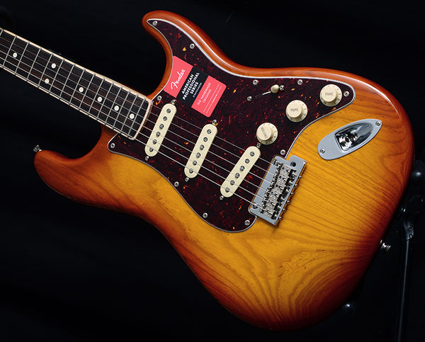 Fender Limited Edition American Professional Stratocaster Ash Honeyburst-Brian's Guitars