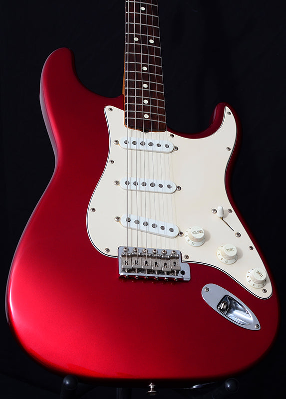 Used Fender '62 American Vintage AVRI Stratocaster Candy Apple Red-Brian's Guitars