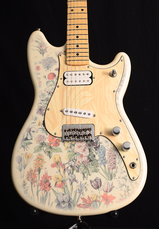 Fender Shawn Mendes Foundation Musicmaster Floral