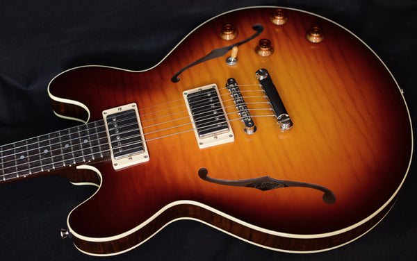 Used Collings I35 LC Tobacco Sunburst-Brian's Guitars