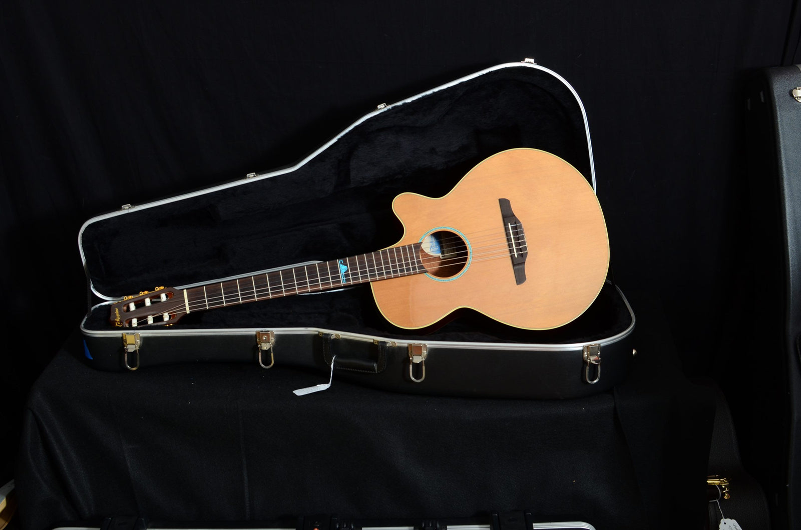 Used Takamine Santa Fe ESF60C