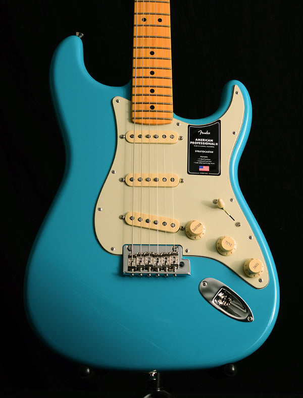 Fender American Professional II Stratocaster Miami Blue