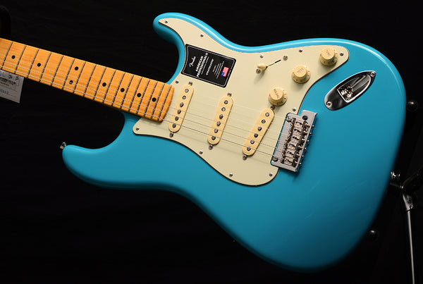 Fender American Professional II Stratocaster Miami Blue