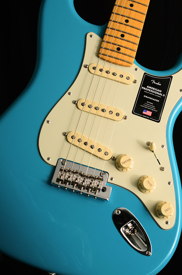 Fender American Professional II Stratocaster Miami Blue