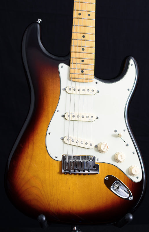 Used Fender American Deluxe V Neck Stratocaster Sunburst-Brian's Guitars