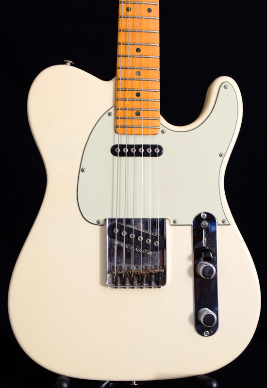 Used G&L ASAT Classic Vintage White-Brian's Guitars