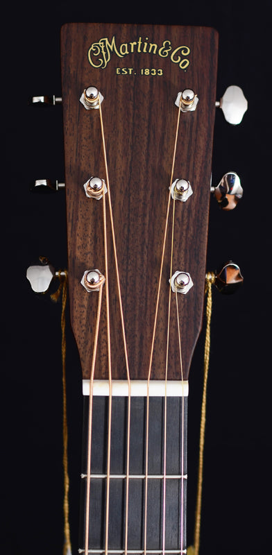Martin 0018V | Mahogany Blocks/Dovetail Neck Joint Acoustic Guitar