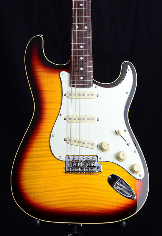 Fender Aerodyne Classic Strat 3-Tone Sunburst-Brian's Guitars