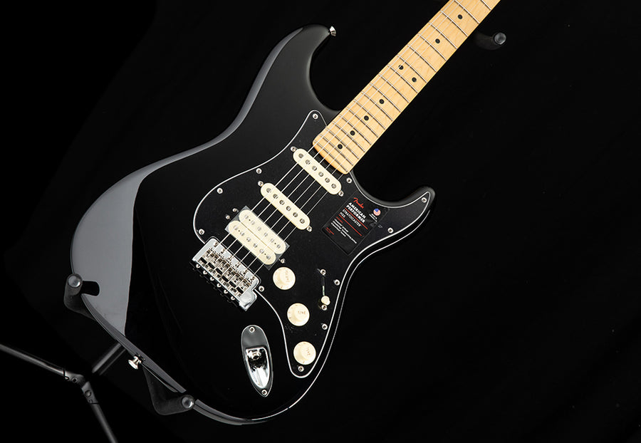 Fender-AmPerfStrat-Black-