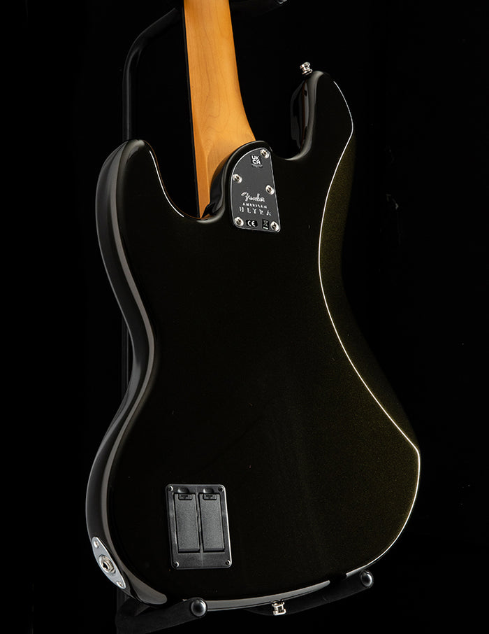 ベース Fender USA american standerd jazzbass ug Fender - American Standard JazzBass with molded case | Mass Street