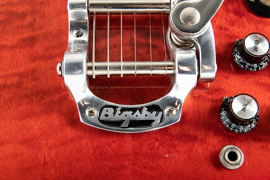 Used Gibson SG Deluxe Bigsby Red Fade