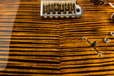 Paul Reed Smith Modern Eagle V Yellow Tiger