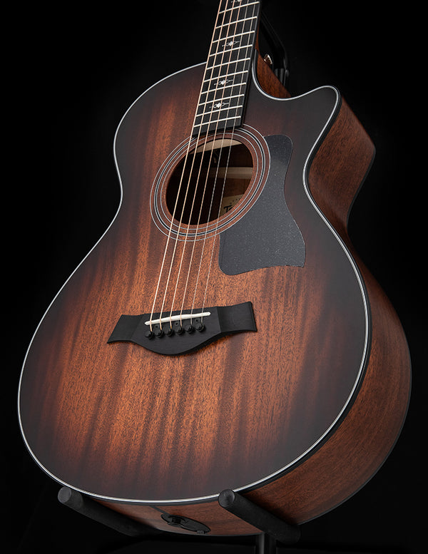 Taylor 322ce 12-Fret V Class