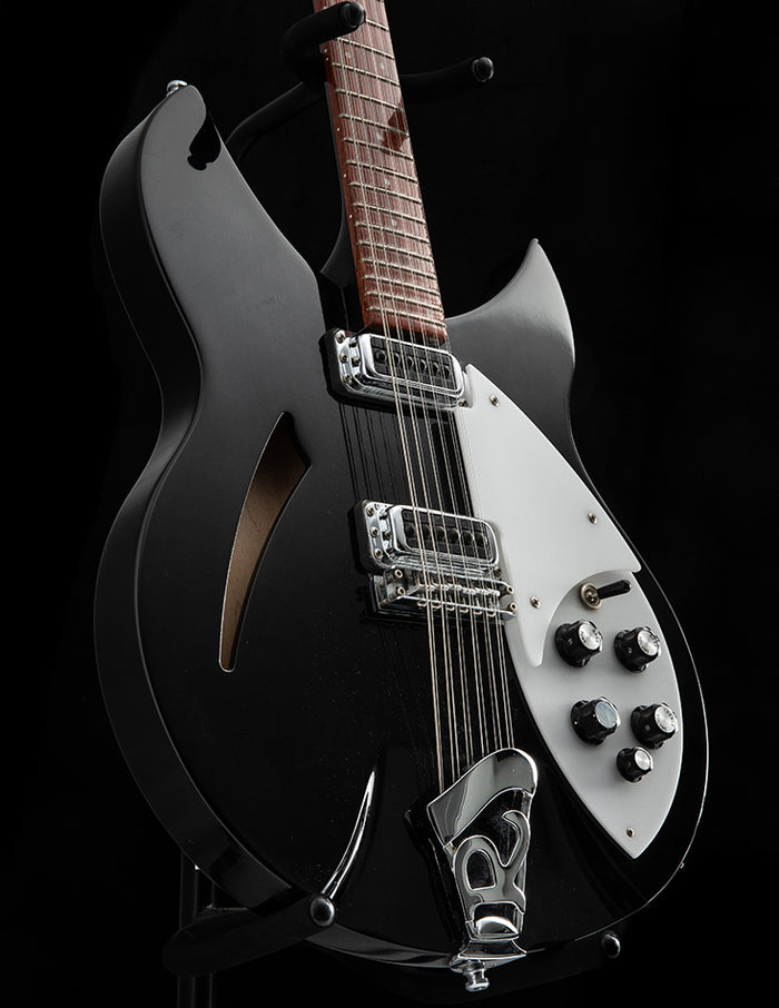 さぶろうRickenbacker 330 ブラック 2009年製 Rickenbacker 330/12 12-String Matte Black – Chicago Music Exchange