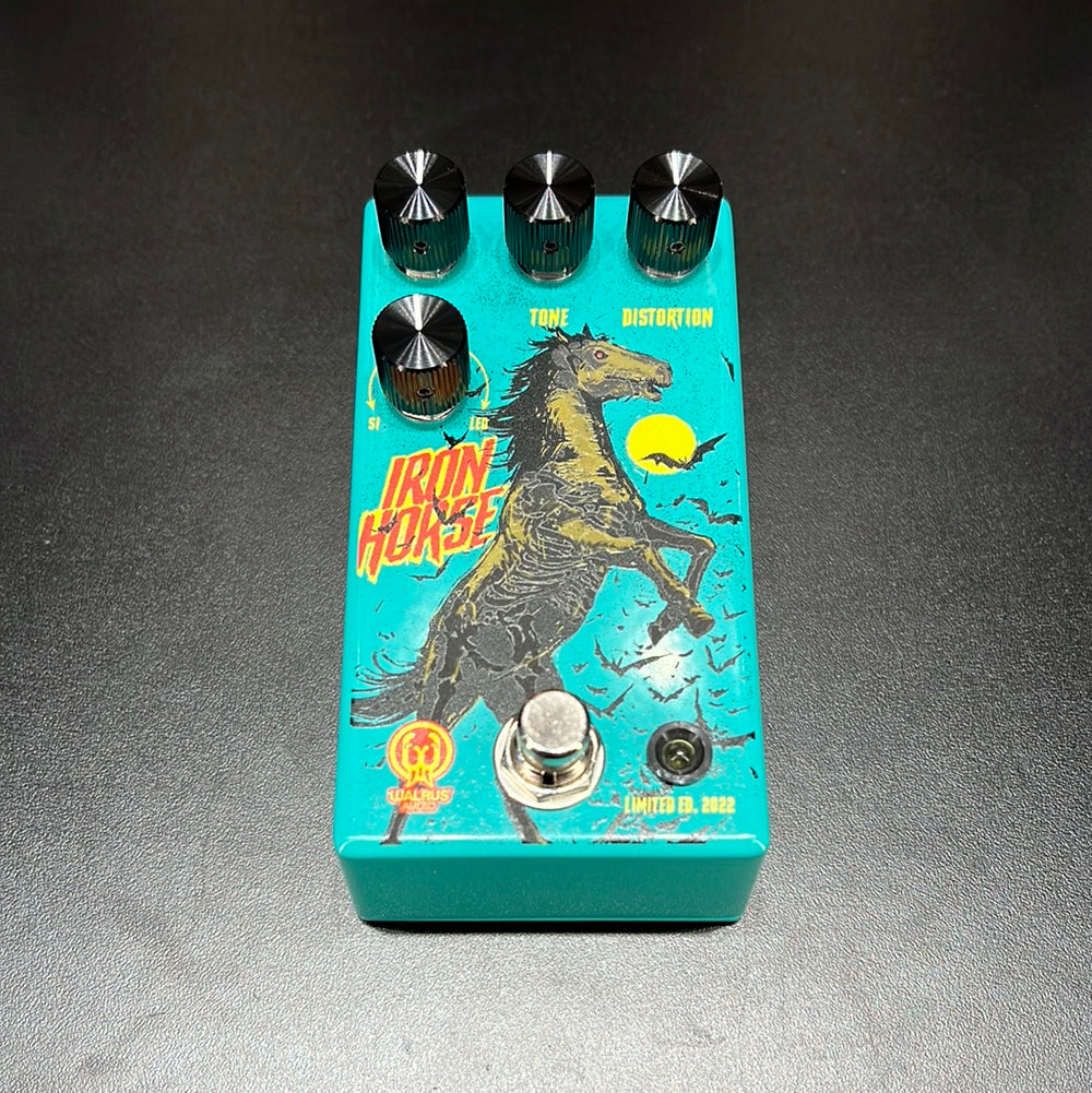 iron horse pedal Walrus Audio Iron Horse LM308 Distortion V3 Halloween Limited 2022