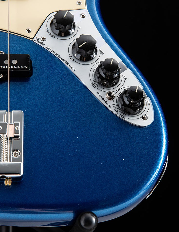 Fender American Ultra Jazz Bass Arctic Pearl | Jazz Bass Guitars