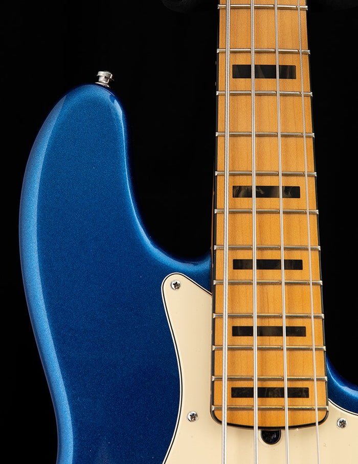 Fender American Ultra Jazz Bass Arctic Pearl | Jazz Bass Guitars
